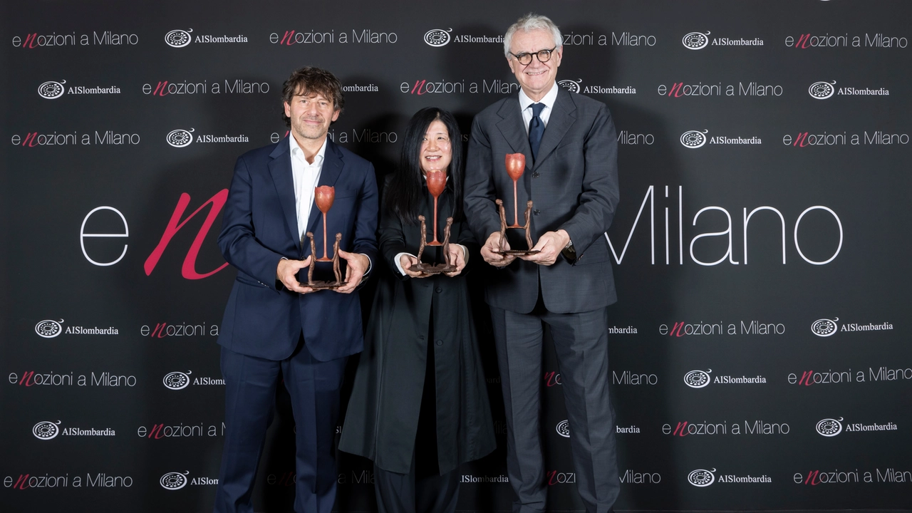 Cesare Battisti, Stevie Kim e Mattia Vezzola premiati da Ais Lombardia Cesare Battisti, Stevie Kim e Mattia Vezzola premiati da Ais Lombardia