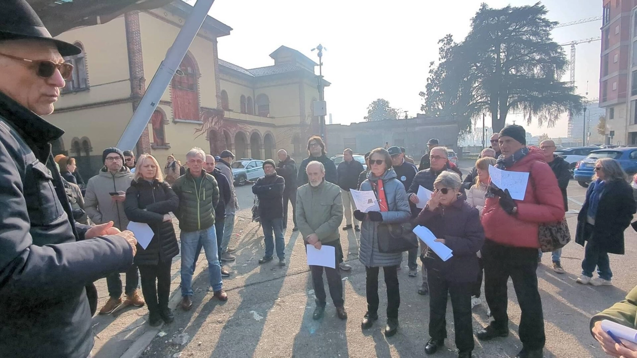 Una delle sei tappe dell’iniziativa partita nel Retrostazione alle 11 del mattino e terminata dopo due ore Una delle sei tappe dell’iniziativa partita nel Retrostazione alle 11 del mattino e terminata dopo due ore