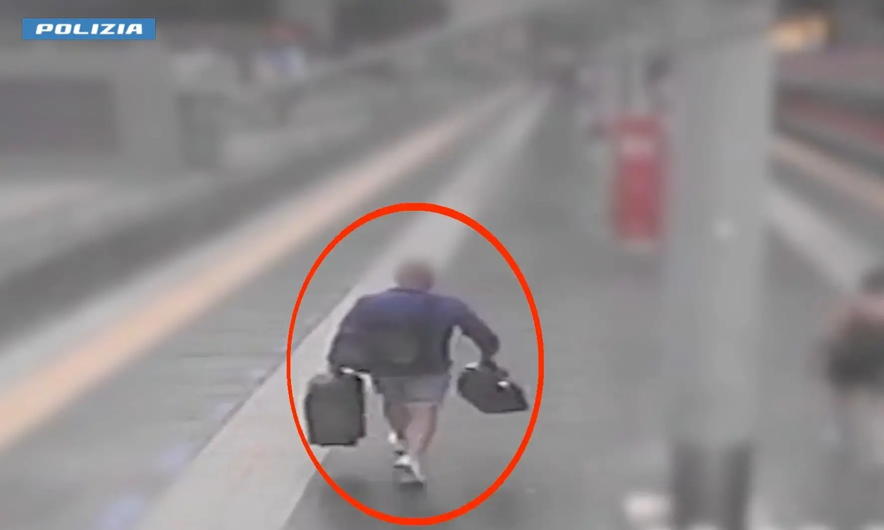 Ladri di zaini e valigie scatenati nelle stazioni di Milano, 4 arresti fra Centrale e Porta Garibaldi