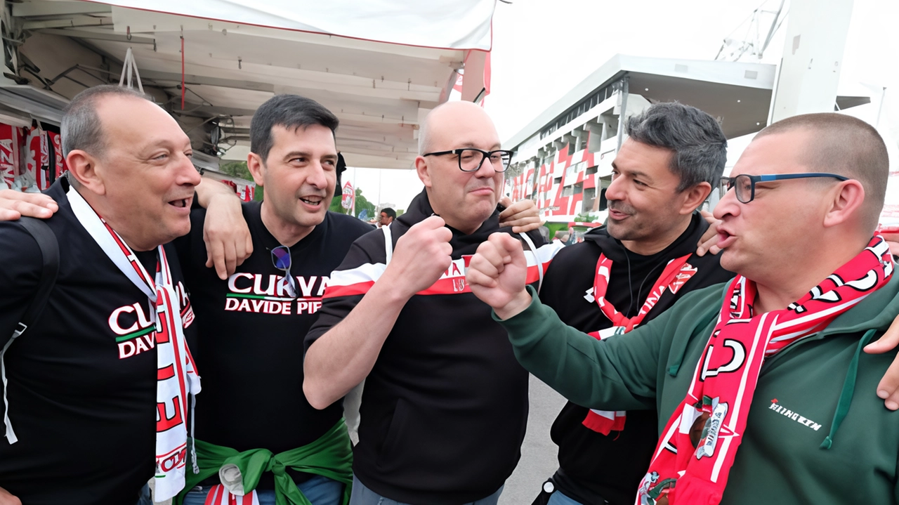 Apprensione e malumore all’uscita dallo stadio di Monza ieri in occasione della partita che ha decretato la retrocessione