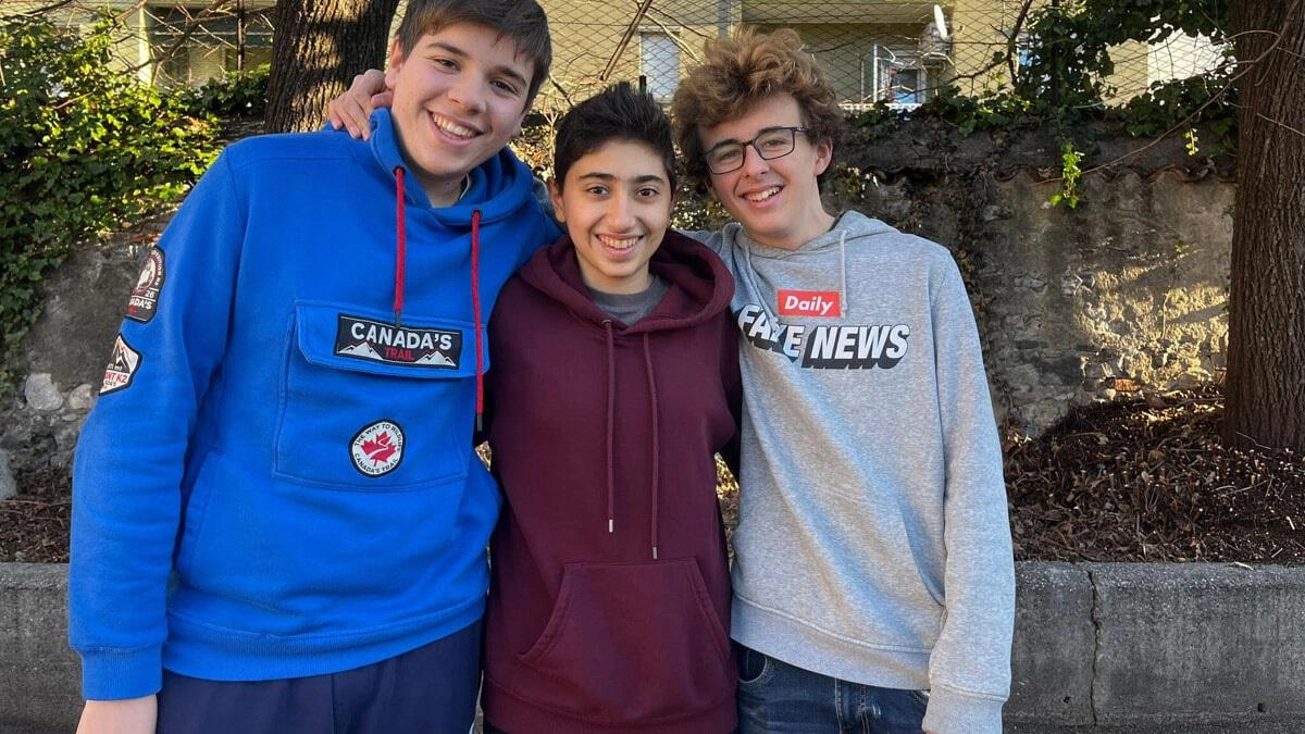 Alcuni dei ragazzi dell’istituto Badoni che hanno partecipato con ottimi risultati ai campionati di informatica Alcuni dei ragazzi dell’istituto Badoni che hanno partecipato con ottimi risultati ai campionati di informatica