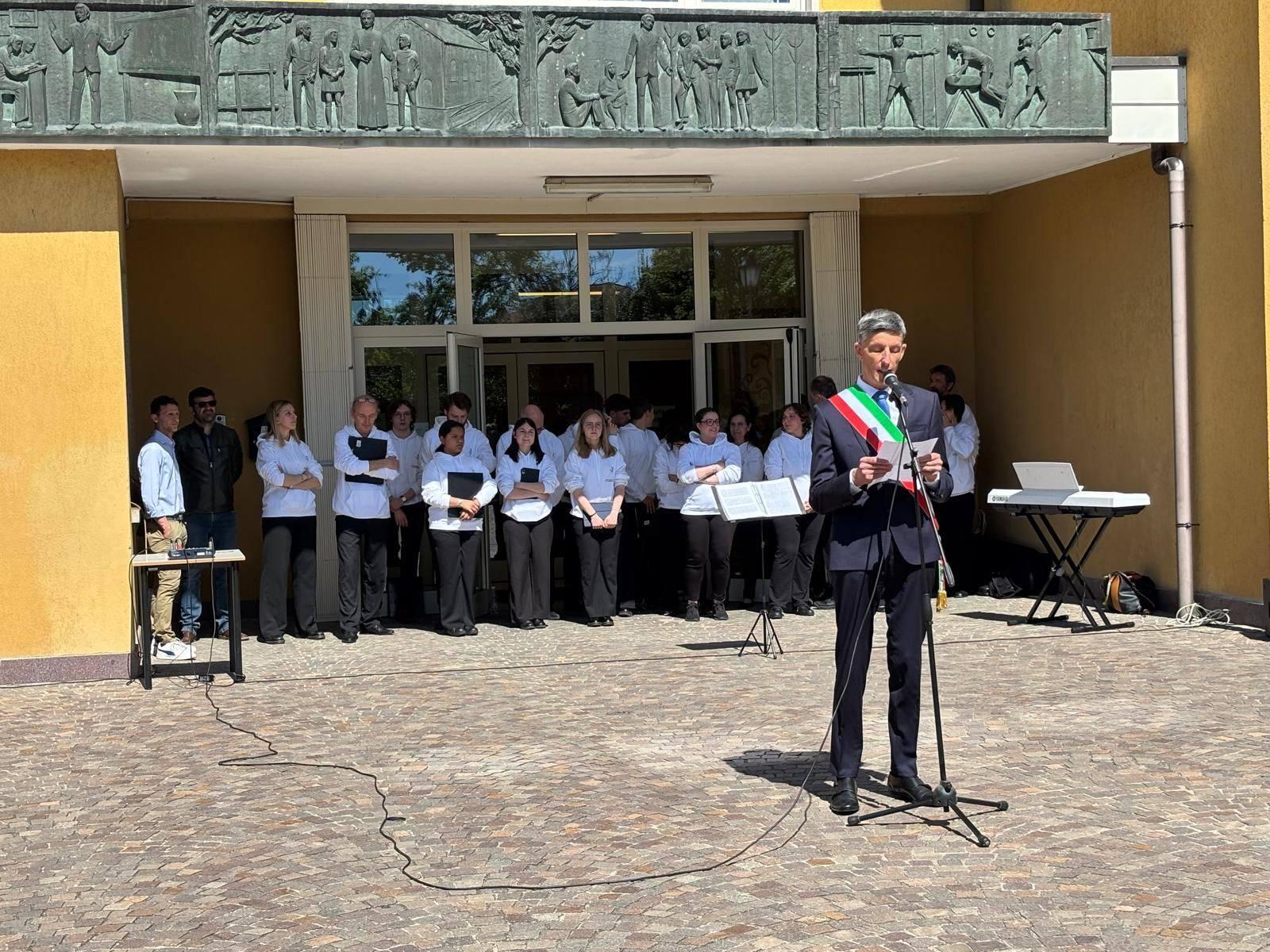 Musica, bar e pizzerie: via al coprifuoco Musica, bar e pizzerie: via al coprifuoco