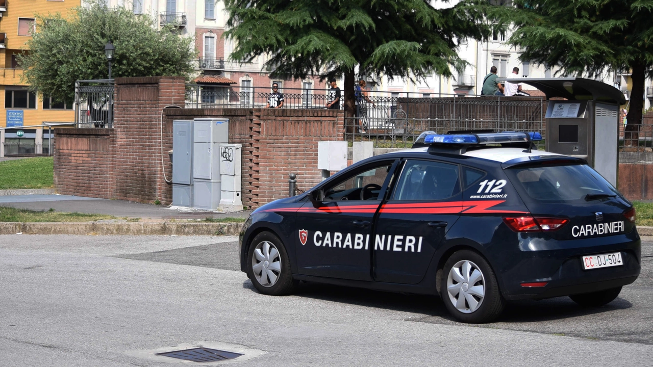 Carabinieri in piazza Repubblica (Archivio) Carabinieri in piazza Repubblica (Archivio)