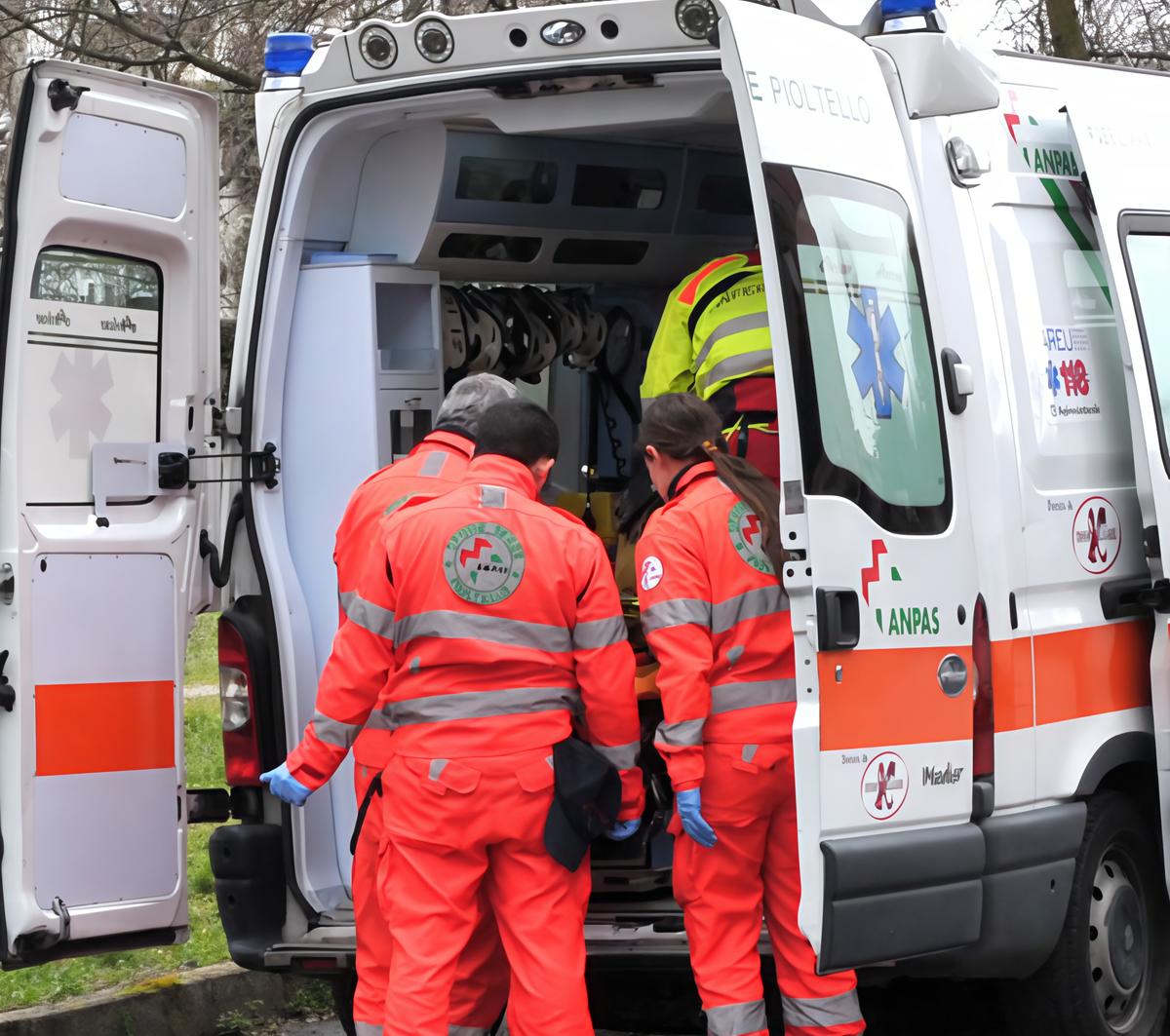 tragedia a ghisalba ciclista investito da un8217auto sbalzato di alcuni metri muore sul colpo