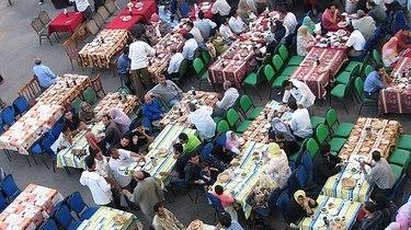 La città si prepara ad accogliere la quarta edizione dello “Speciale Iftar Street“, l’evento organizzato dall’Associazione Jasmine in collaborazione con... La città si prepara ad accogliere la quarta edizione dello “Speciale Iftar Street“, l’evento organizzato dall’Associazione Jasmine in collaborazione con...
