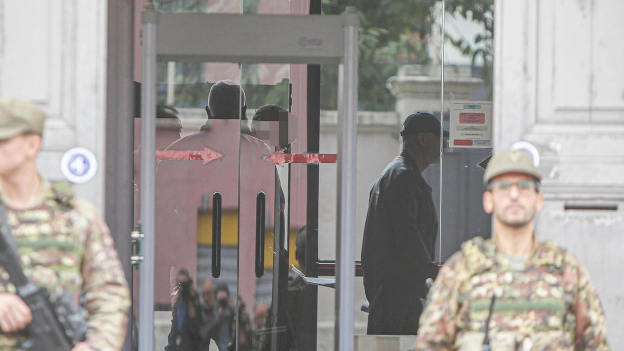 La procura dei minori di Brescia ha convalidato il fermo del 17enne accusato dell'omicidio premeditato di Maria Campai, 42 anni, a Viadana. Il ragazzo è detenuto nel carcere minorile Beccaria di Milano. La procura dei minori di Brescia ha convalidato il fermo del 17enne accusato dell'omicidio premeditato di Maria Campai, 42 anni, a Viadana. Il ragazzo è detenuto nel carcere minorile Beccaria di Milano.
