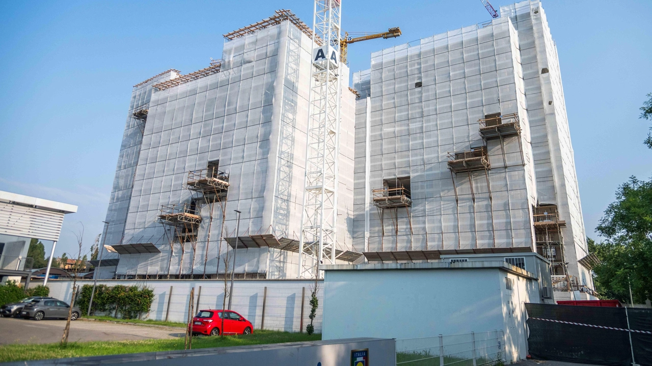 Il complesso Residenze Lac è sotto sequestro da luglio Il complesso Residenze Lac è sotto sequestro da luglio