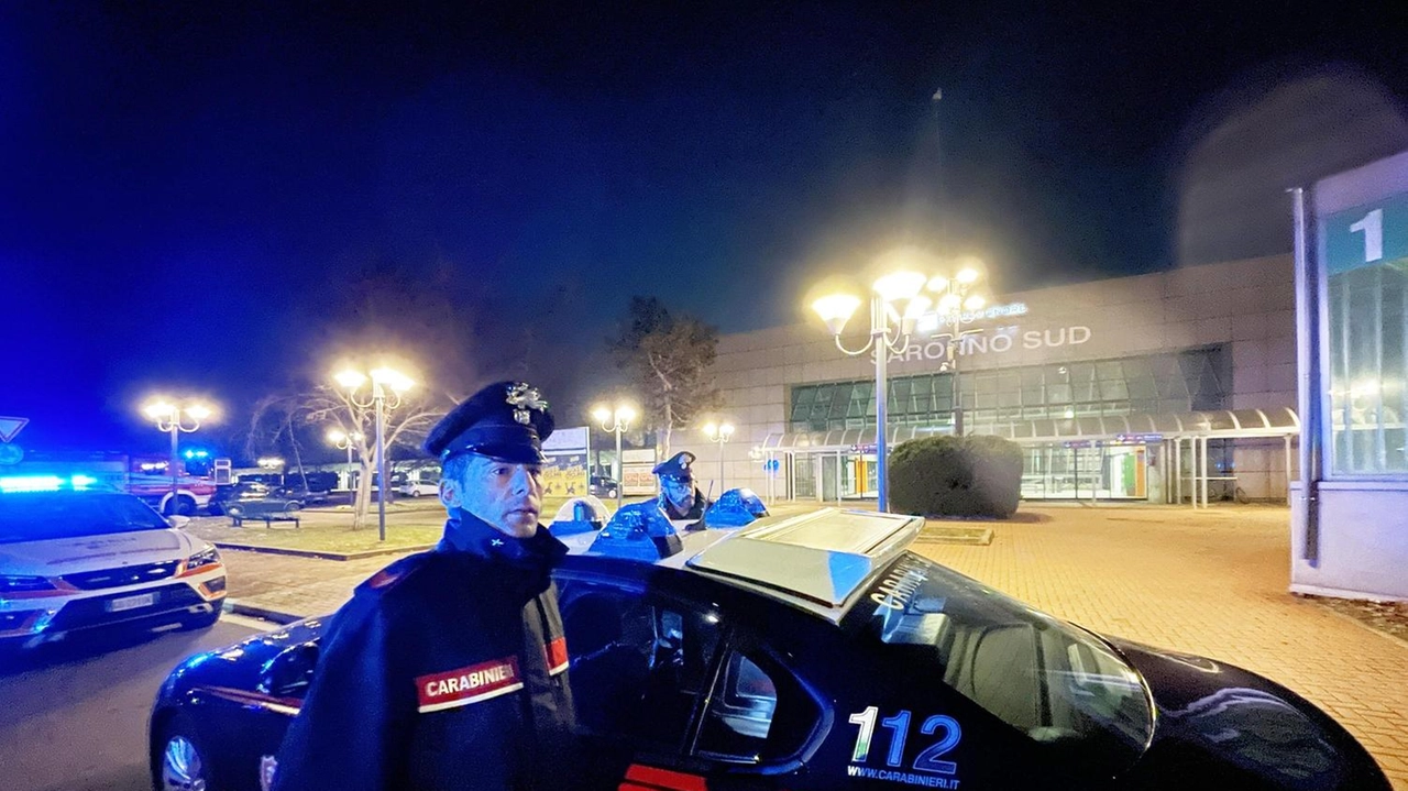Ladri troppo rumorosi sono stati colti in flagrante grazie allo spirito d’osservazione di alcuni passanti e alla tempestività dei carabinieri.... Ladri troppo rumorosi sono stati colti in flagrante grazie allo spirito d’osservazione di alcuni passanti e alla tempestività dei carabinieri....