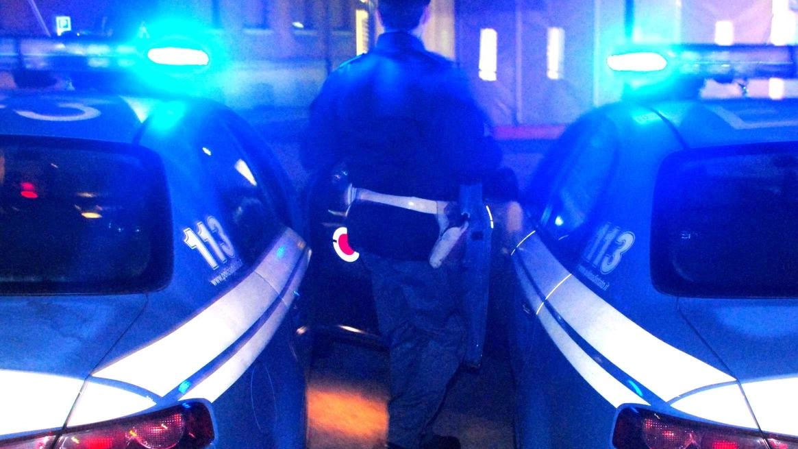 I disordini nelle strade di Busto Arsizio con i poliziotti circondati da alcuni ragazzi hanno suscitato grande clamore I disordini nelle strade di Busto Arsizio con i poliziotti circondati da alcuni ragazzi hanno suscitato grande clamore