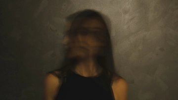 La violenza c’è anche all’interno delle relazioni lesbiche, parliamone (senza strumentalizzarla)
