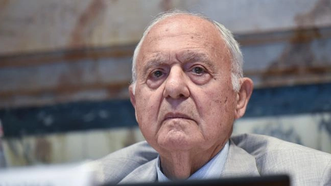 L’economista e presidente della Consob, Paolo Savona, 88 anni L’economista e presidente della Consob, Paolo Savona, 88 anni