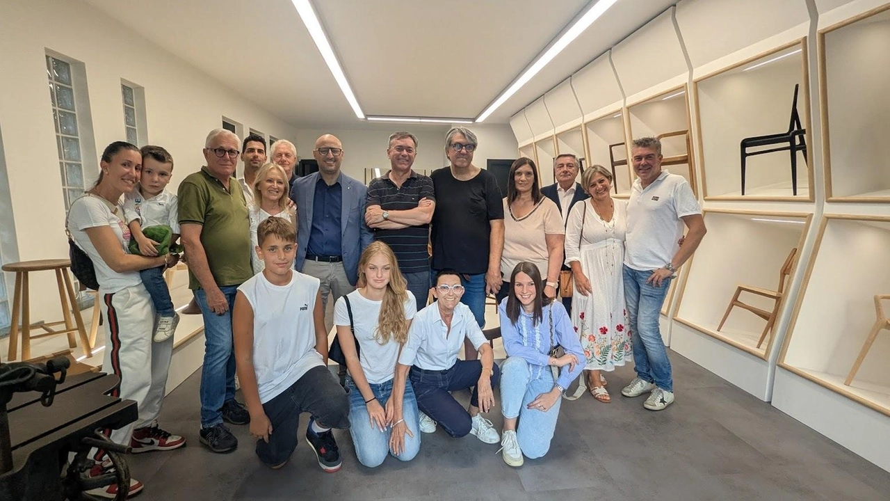 L’azienda dei fratelli Davanzo crea accessori d’eccellenza per i più affermati marchi del design. In esposizione un secolo di evoluzione delle macchine a partire da un modello a pedali del 1924.