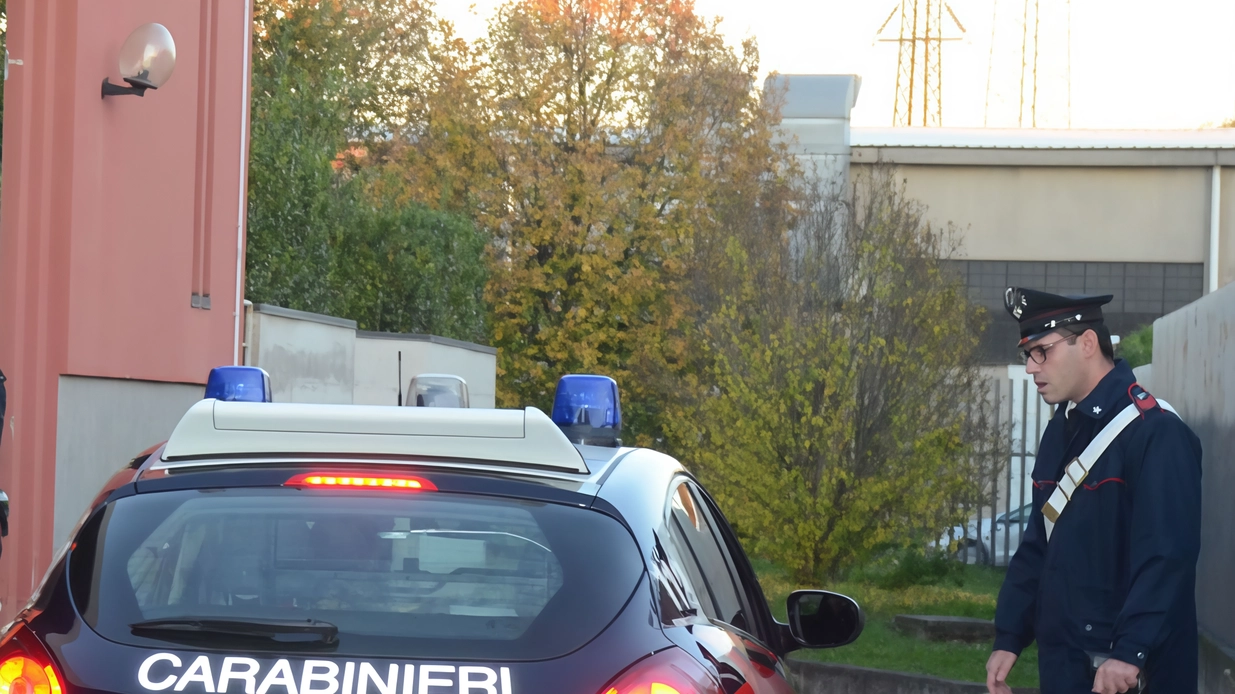 Abitazione a Merate svaligiata da ladri esperti. Forzata cassaforte con flessibile. Proprietari assenti, denuncia ai carabinieri. Abitazione a Merate svaligiata da ladri esperti. Forzata cassaforte con flessibile. Proprietari assenti, denuncia ai carabinieri.