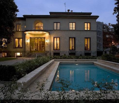 Villa Necchi. Aperitivo musicale a bordo piscina Villa Necchi. Aperitivo musicale a bordo piscina