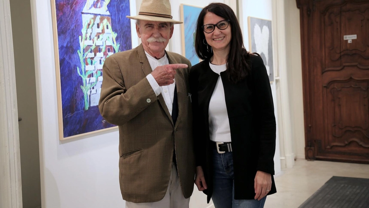 In esposizione una cinquantina di disegni, acrilici su tela, ceramiche e arazzi. Per il designer è un ritorno in città: qui ha insegnato per 7 anni all’Istituto d’Arte. In esposizione una cinquantina di disegni, acrilici su tela, ceramiche e arazzi. Per il designer è un ritorno in città: qui ha insegnato per 7 anni all’Istituto d’Arte.
