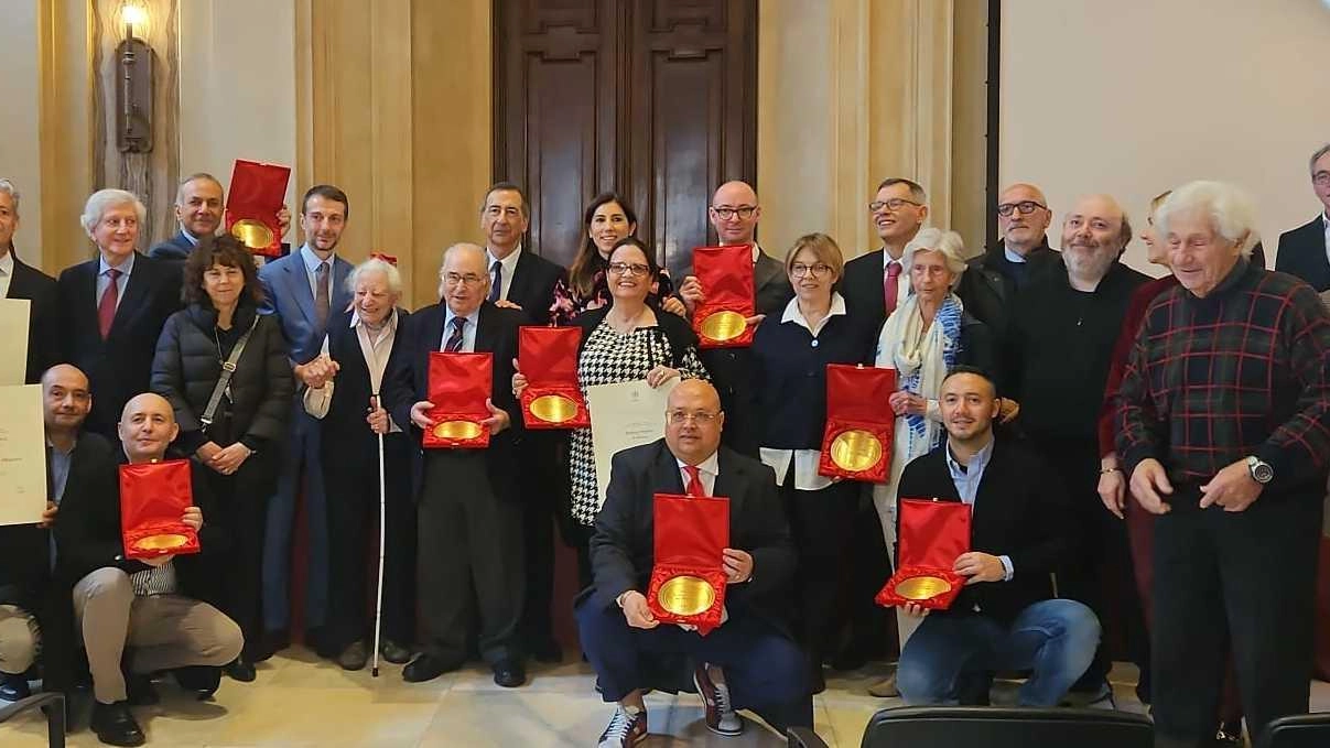 Gelaterie, gioiellerie, pastifici, pasticcerie, trattorie, ma anche pelletterie, barberie, valigerie, che da oltre 50 anni sono aperte in città...