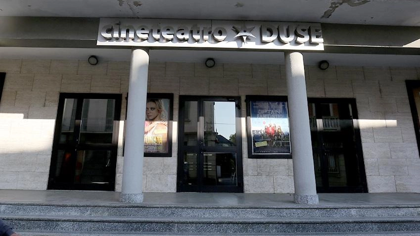 "Un investimento di questa portata era doveroso in un settore-chiave per lo sviluppo. Nel Vimercatese manca un teatro degno di... "Un investimento di questa portata era doveroso in un settore-chiave per lo sviluppo. Nel Vimercatese manca un teatro degno di...