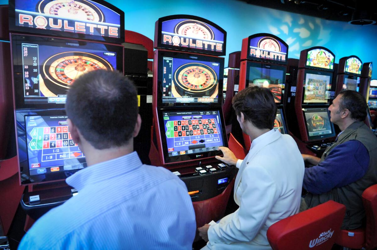 Lombardia capitale delle slot machine: 2.500 euro a testa bruciati nel gioco d’azzardo Lombardia capitale delle slot machine: 2.500 euro a testa bruciati nel gioco d’azzardo