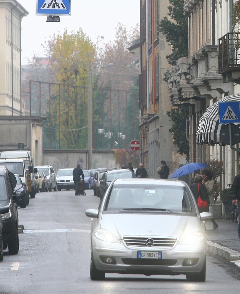 La caccia al parcheggio gratuito. Quartiere San Biagio assediato La caccia al parcheggio gratuito. Quartiere San Biagio assediato