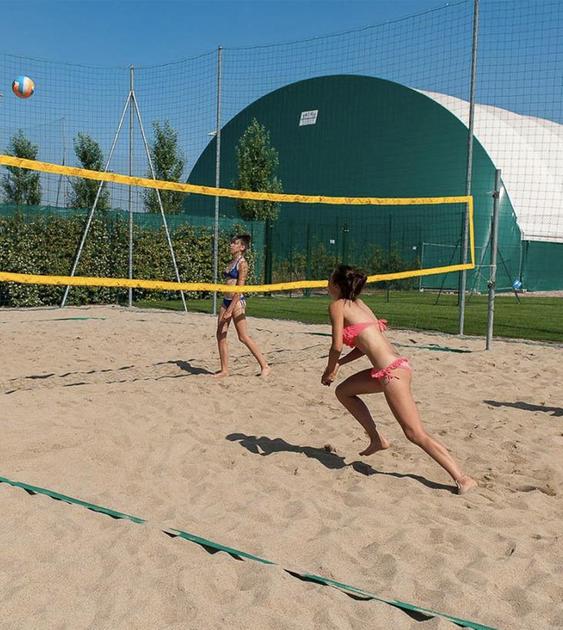 Ecco i campi da beach volley. Ora i “bagnini“ Ecco i campi da beach volley. Ora i “bagnini“
