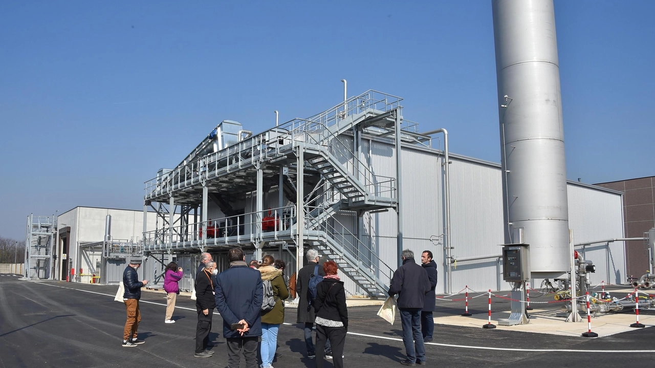 Legnano, non si attenuano le puzze dal sito per la produzione di bio metano. Anche la società di raccolta rifiuti è scesa in campo, ma senza ottenere risposte. Legnano, non si attenuano le puzze dal sito per la produzione di bio metano. Anche la società di raccolta rifiuti è scesa in campo, ma senza ottenere risposte.