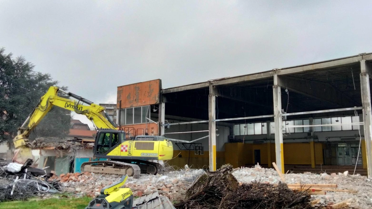 La storica palestra «ex-Frisi» di via Villoresi lascia posto al PalaBresso palazzetto comunale inclusivo La storica palestra «ex-Frisi» di via Villoresi lascia posto al PalaBresso palazzetto comunale inclusivo