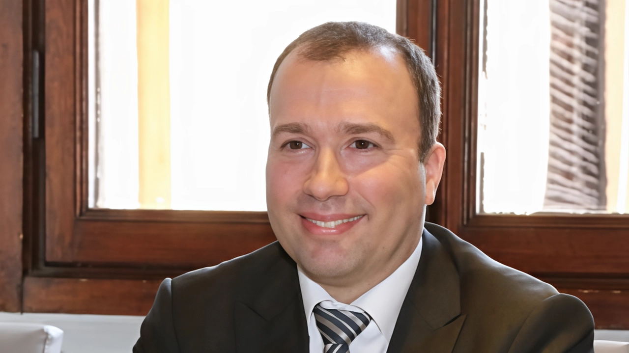 Matteo Ciceri (nella foto) ha deciso di dimettersi da amministratore unico di Asm Distribuzione Gas. Il quarantanovenne alla guida... Matteo Ciceri (nella foto) ha deciso di dimettersi da amministratore unico di Asm Distribuzione Gas. Il quarantanovenne alla guida...