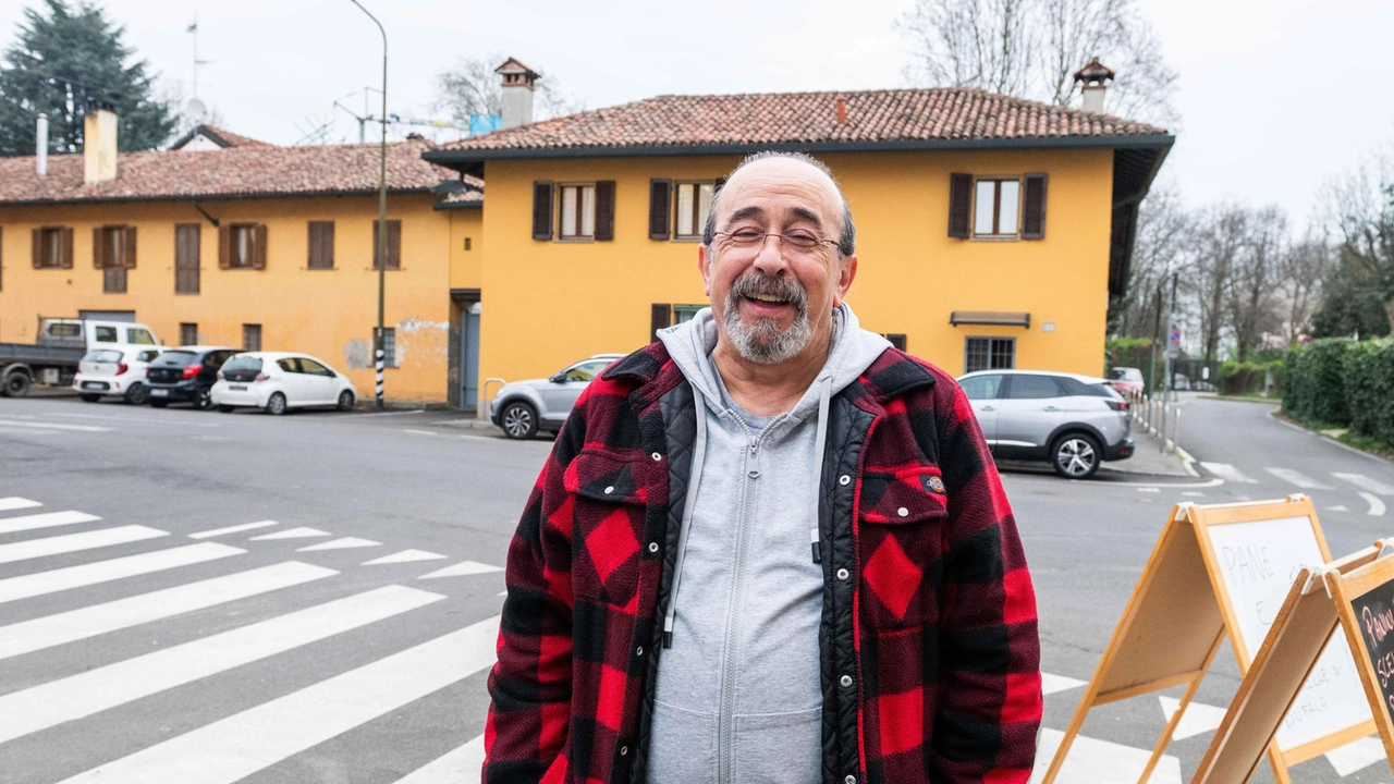 È un quartiere-borgo circondato dal verde del Parco Agricolo sud, Chiaravalle, che ha mantenuto la sua identità e ha sempre...