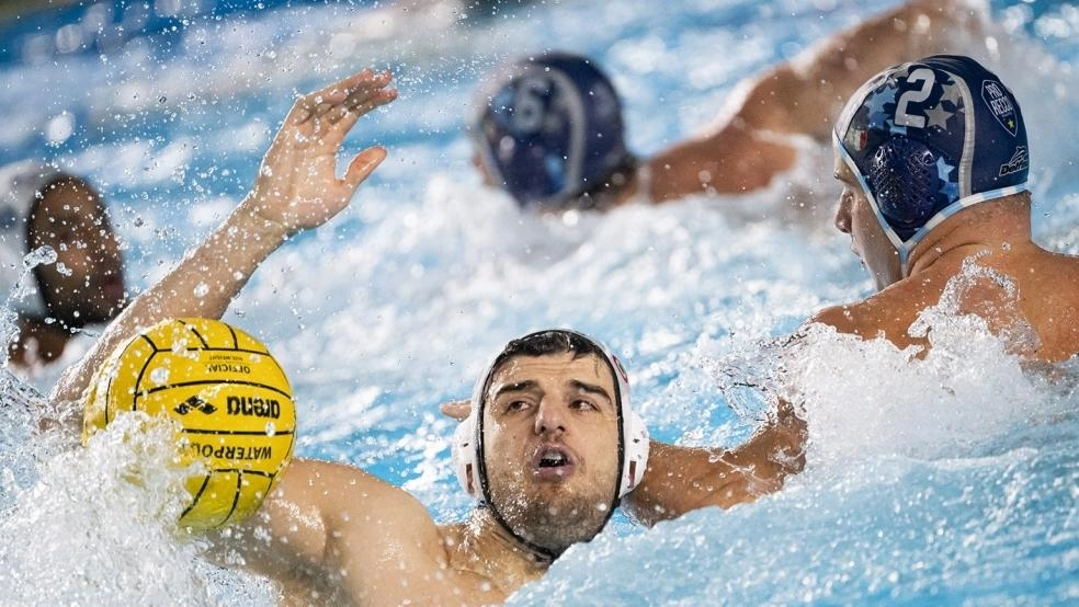 Pro Recco vince il quarto scudetto consecutivo battendo AN Brescia 5-9 nella finale di pallanuoto.