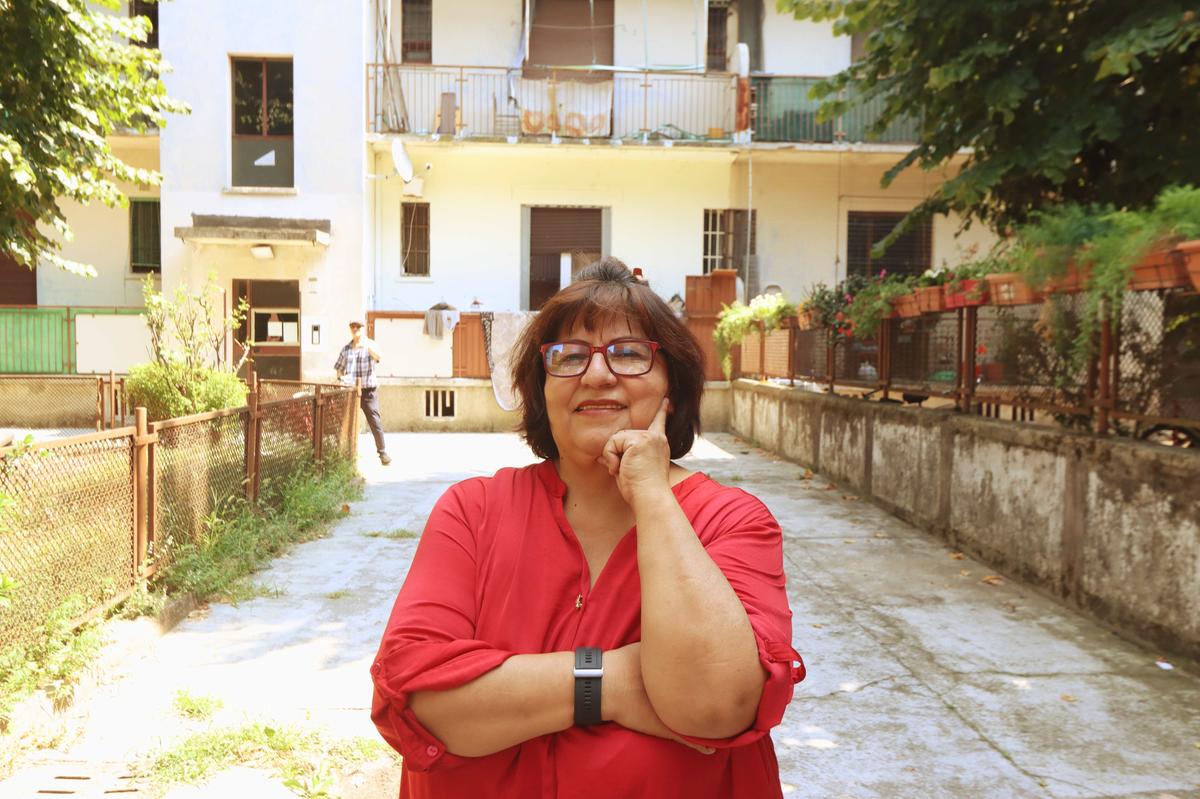 Le vedette di Giambellino, un po’ sciure e un po’ soldate: “Turni estivi per sorvegliare il quartiere, sennò ci occupano casa”