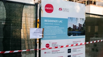 Dalla Camera il primo via libera al Salva Milano. Sinistra in rivolta, ma il Pd respinge le accuse: nessun inciucio