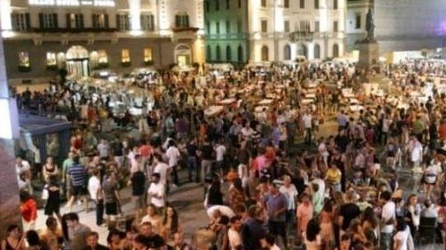 Chiamiamolo il potere di "Sondrio Estate" di "Valtellina 100%". Sono stati infatti oltre 245mila i visitatori che hanno raggiunto... Chiamiamolo il potere di "Sondrio Estate" di "Valtellina 100%". Sono stati infatti oltre 245mila i visitatori che hanno raggiunto...