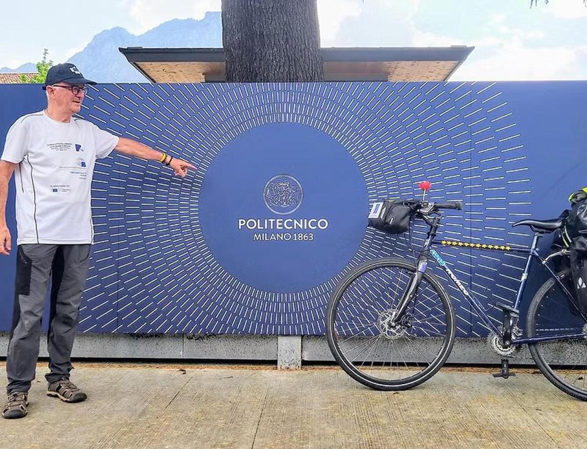 Dal Mortirolo fino a Bruxelles. Il “ciclista della memoria“ pedala per un’Europa unita Dal Mortirolo fino a Bruxelles. Il “ciclista della memoria“ pedala per un’Europa unita
