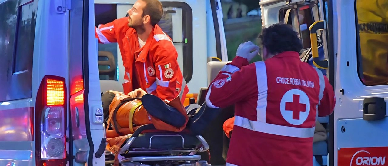 Omicidio a Luino: padre di 57 anni muore accoltellato dal figlio adottivo