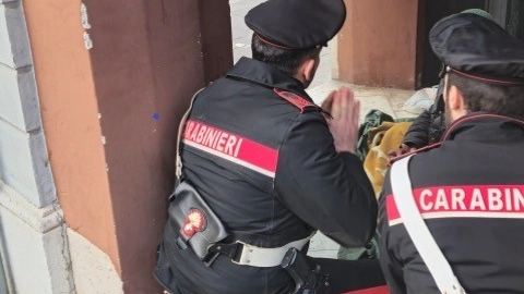 Carabinieri in azione (foto Carabinieri di Mantova) Carabinieri in azione (foto Carabinieri di Mantova)