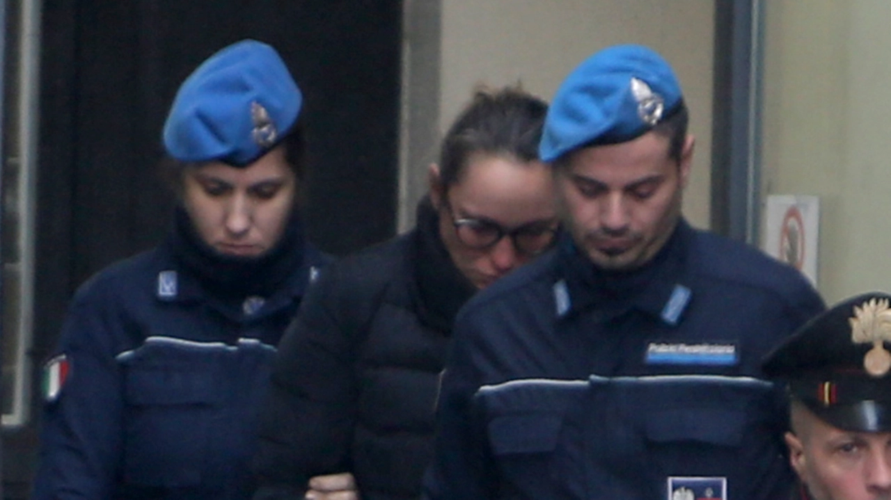 Stella Boggio all'uscita dal tribunale