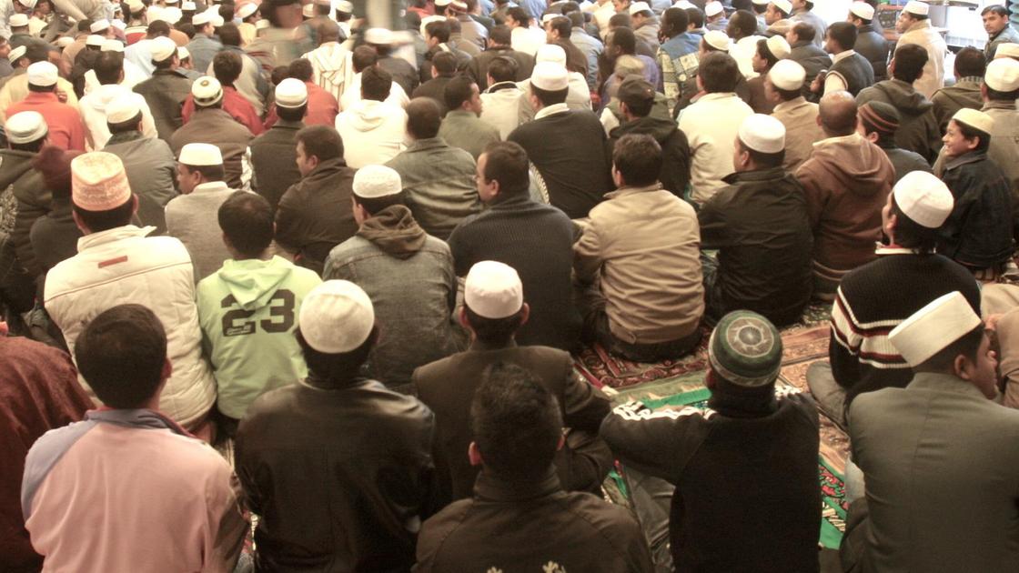 La Lega va all’attacco: "Quella moschea è abusiva" La Lega va all’attacco: "Quella moschea è abusiva"
