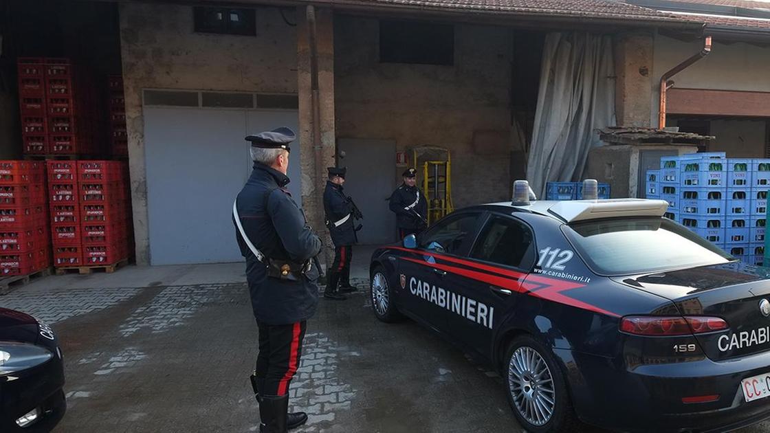 Occupano palazzina disabitata. Denunciati in sette dopo una lite Occupano palazzina disabitata. Denunciati in sette dopo una lite