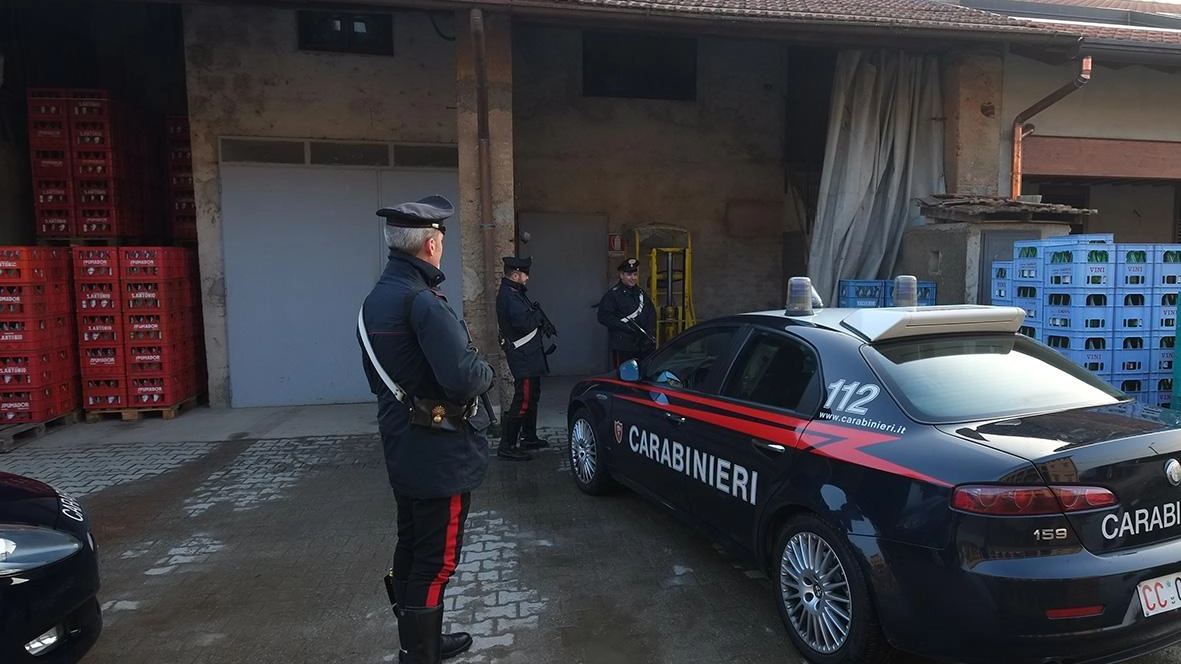 I carabinieri della Stazione di Bernareggio sono intervenuti in una palazzina ufficialmente disabitata di Carnate denunciandone i sette occupanti