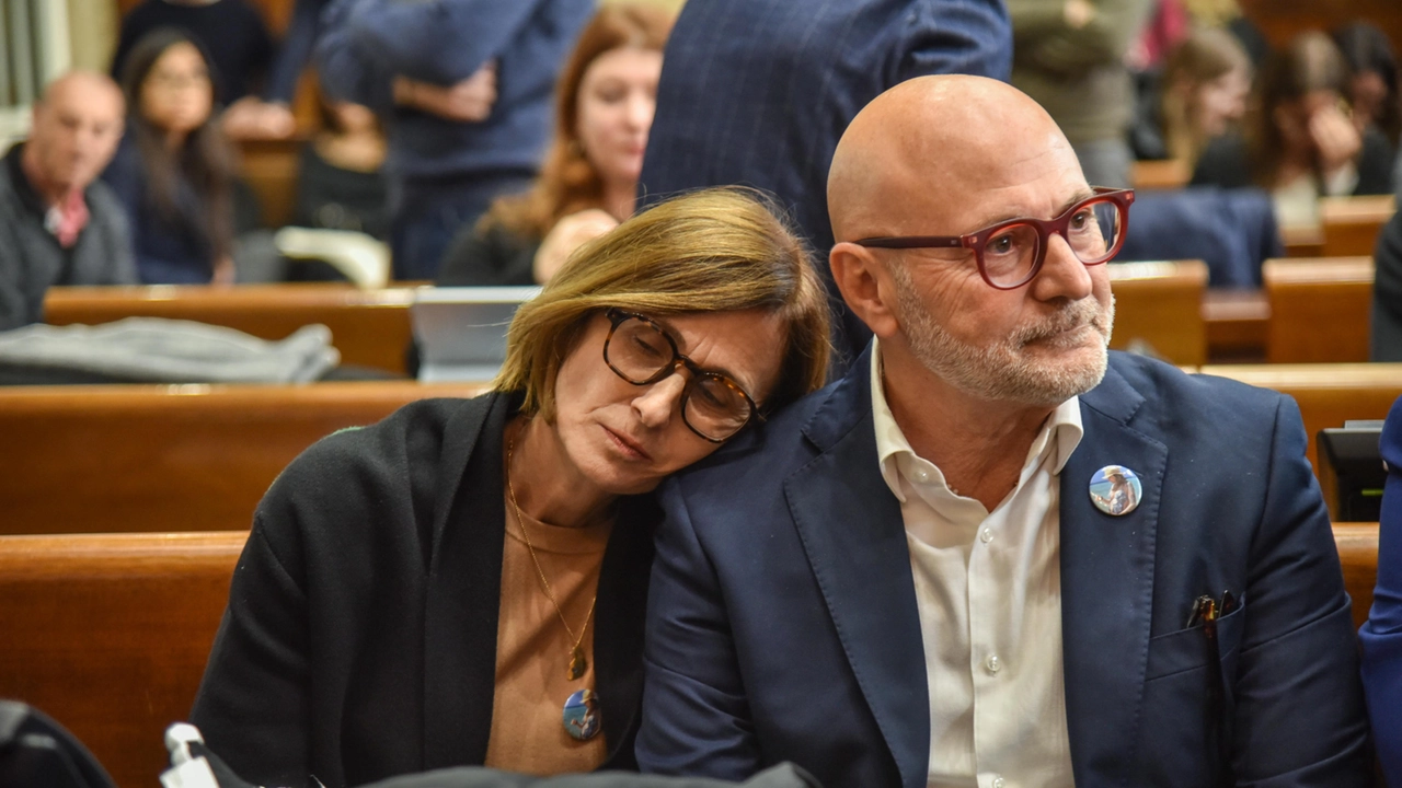 I genitori di Giulia Tramontano, Loredana e Franco, all’udienza del processo Impagnatiello per l’omicidio di Giulia Tramontano lo scorso 11 novembre