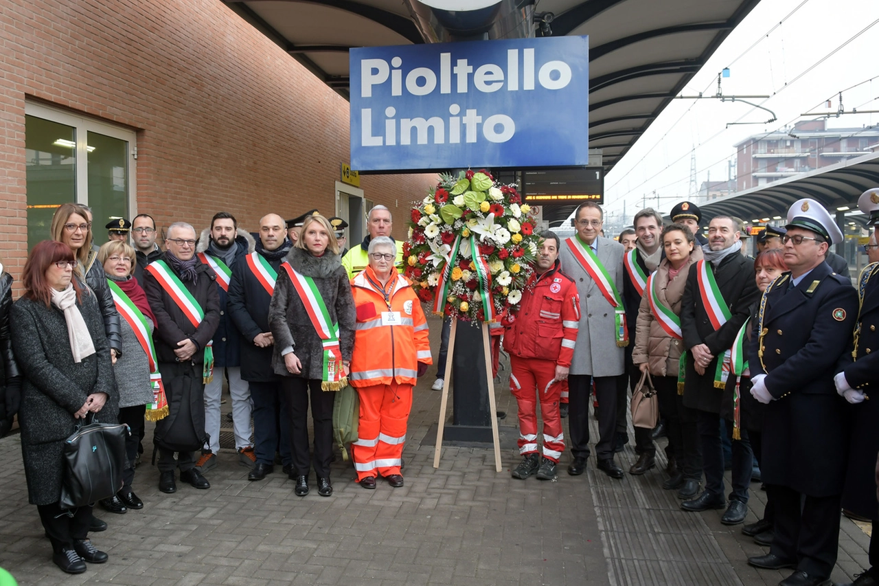 La commemorazione del disastro ferroviario dalla stazione di Piotello
