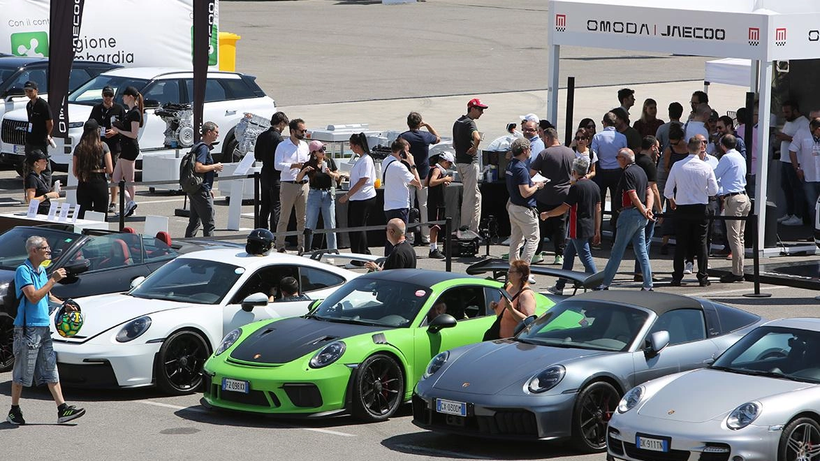 Monza, il festival è diventato una vetrina tecnologica internazionale. Motori, innovazione e intrattenimento: il mix vincente di un evento unico. Monza, il festival è diventato una vetrina tecnologica internazionale. Motori, innovazione e intrattenimento: il mix vincente di un evento unico.