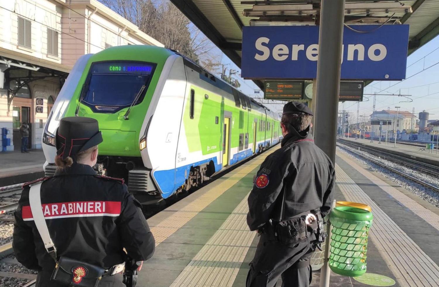 Palpeggiò una 15enne sul treno per Albairate: niente pena sospesa perché irreperibile Palpeggiò una 15enne sul treno per Albairate: niente pena sospesa perché irreperibile