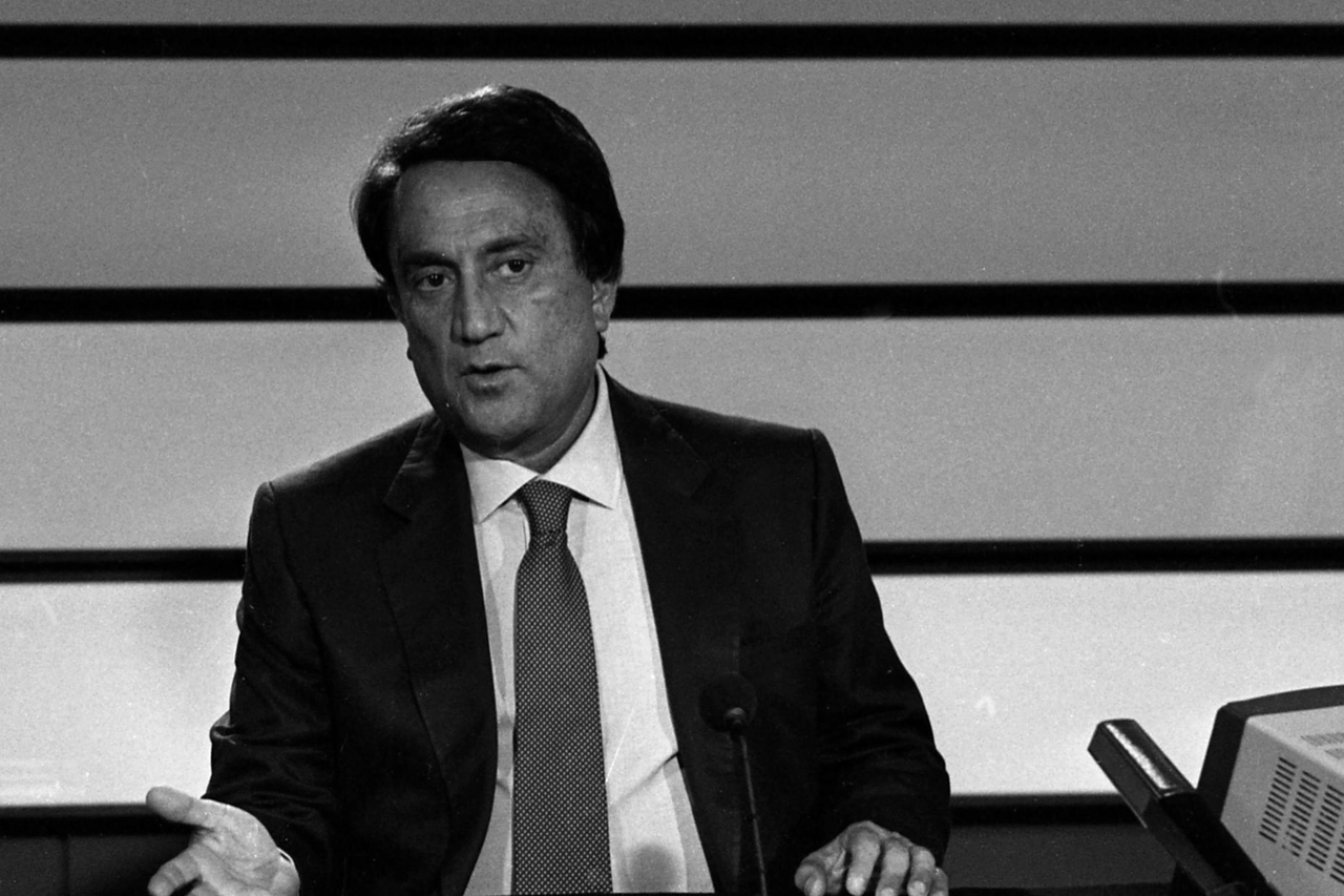 Emilio Fede ai tempi della conduzione del TgA