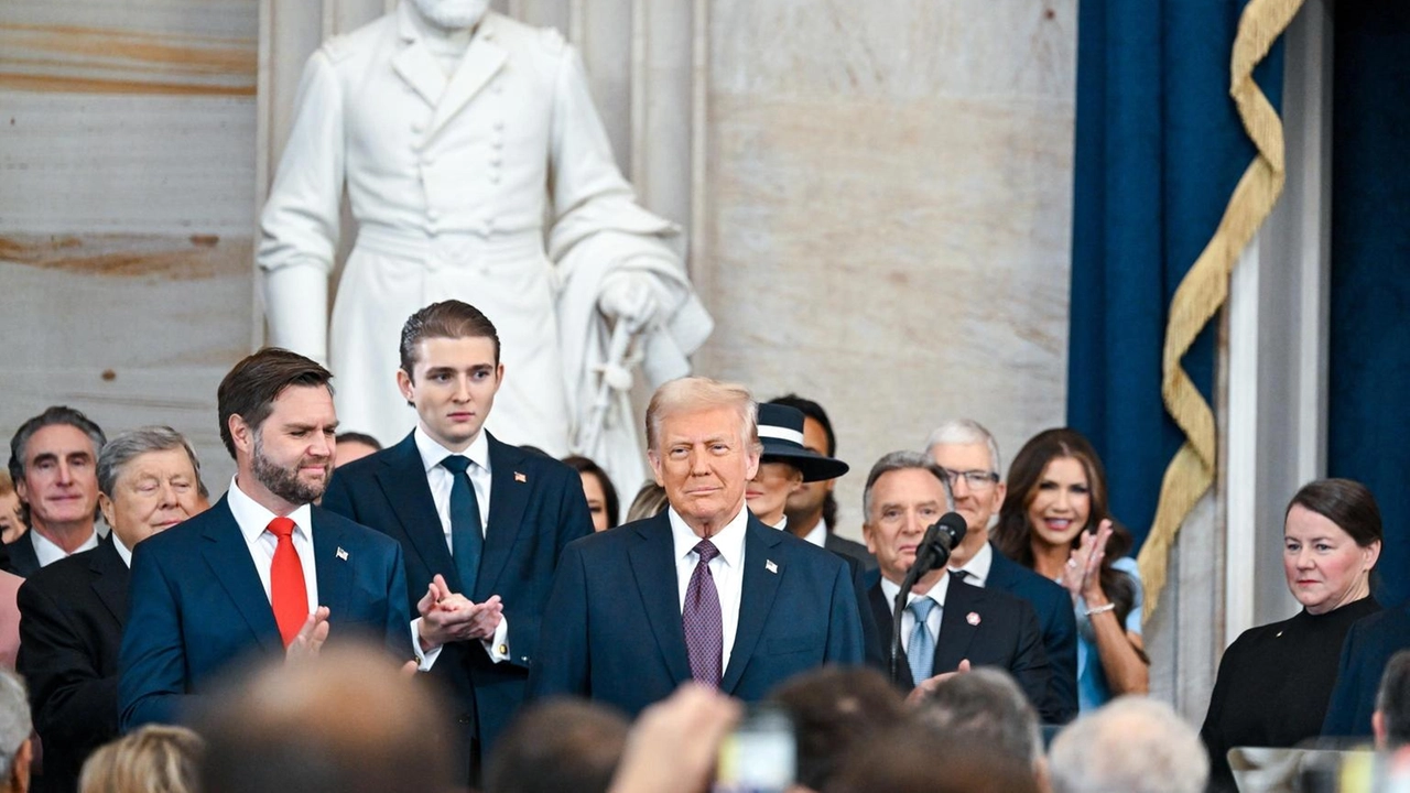 Il presidente Usa: 'Manderò l'esercito contro gli illegali' Il presidente Usa: 'Manderò l'esercito contro gli illegali'