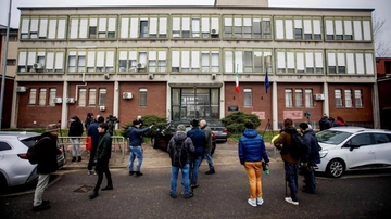 Torture al carcere Beccaria, al via gli interrogatori agli agenti sospesi: si indaga anche su altre violenze
