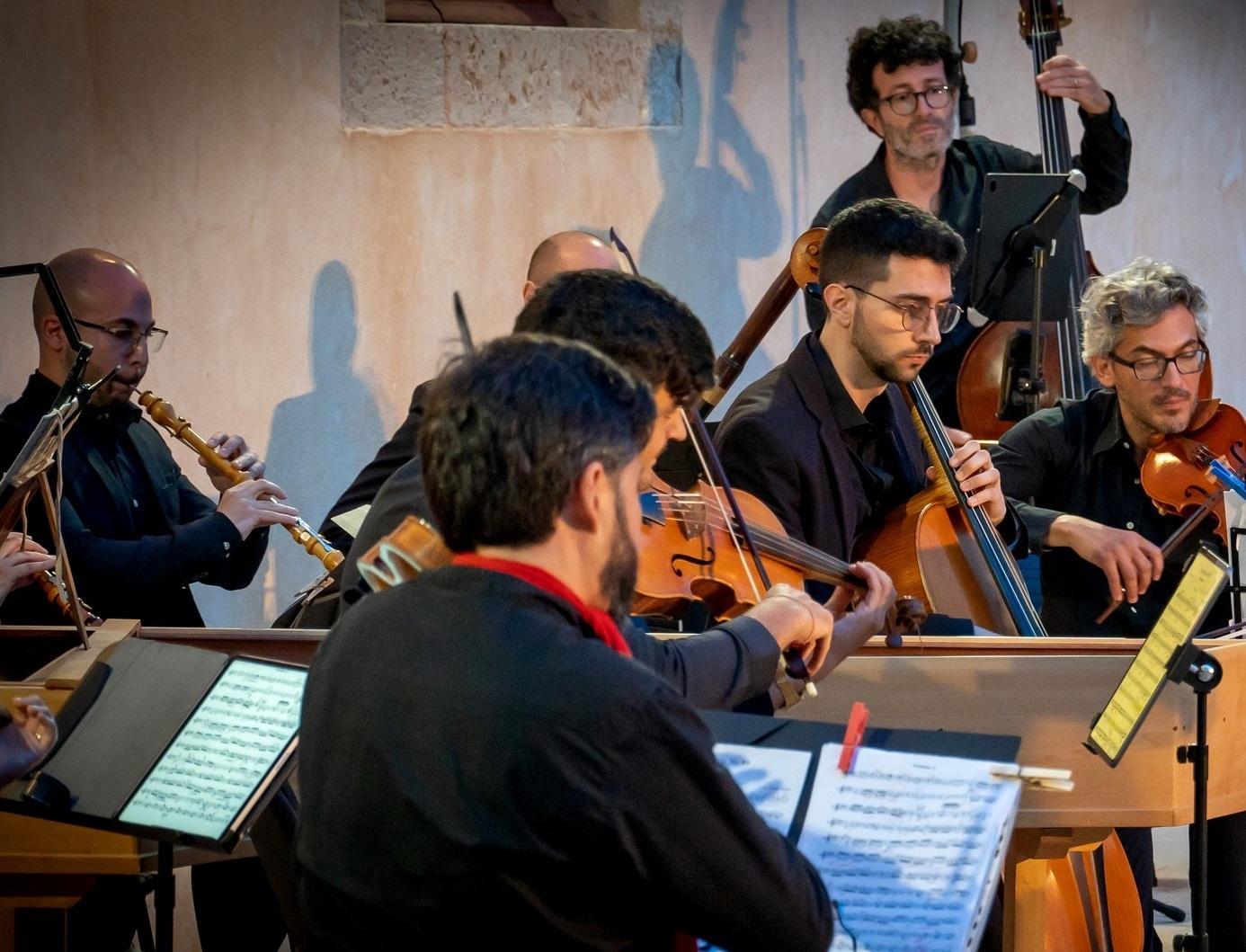 L’orchestra barocca suona all’abbazia di San Benedetto L’orchestra barocca suona all’abbazia di San Benedetto