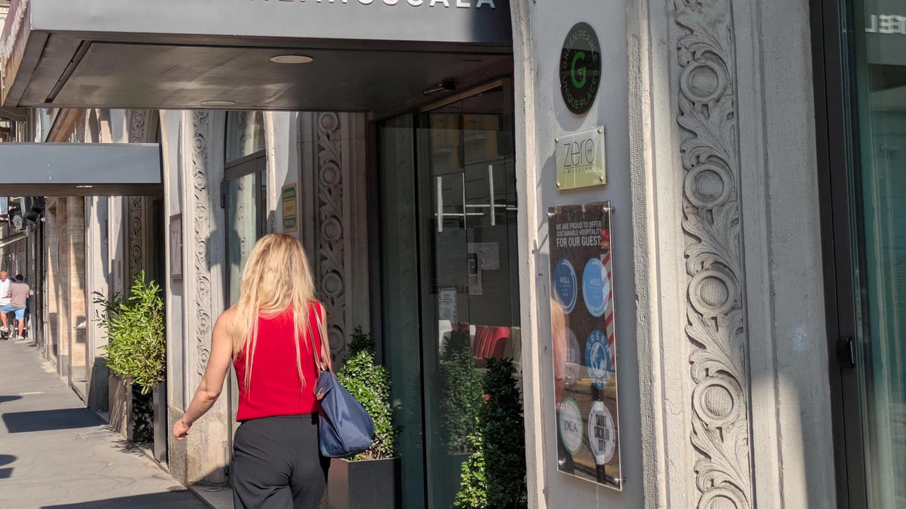 Il boutique hotel si trova in un palazzo ottocentesco al civico 7 di via dell’Orso Il boutique hotel si trova in un palazzo ottocentesco al civico 7 di via dell’Orso