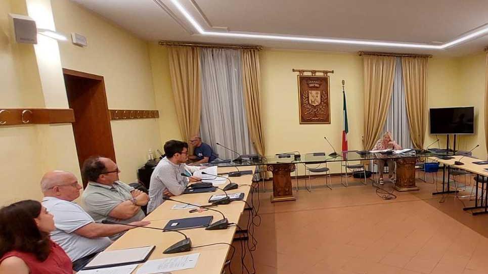 Alta tensione in Consiglio a Lentate. La maggioranza esce dall’aula: "Negato il diritto di esprimerci" Alta tensione in Consiglio a Lentate. La maggioranza esce dall’aula: "Negato il diritto di esprimerci"