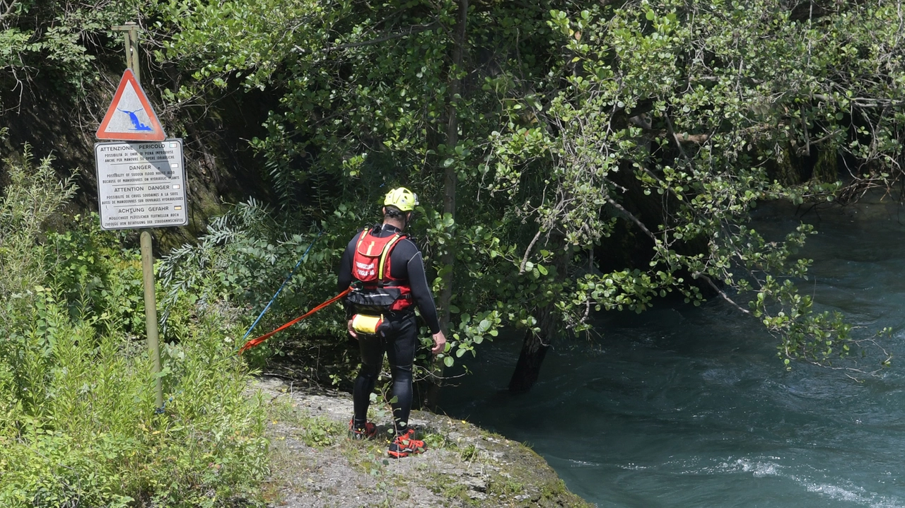 Soccorsi lungo l'Adda: una scena vista troppe volte Soccorsi lungo l'Adda: una scena vista troppe volte